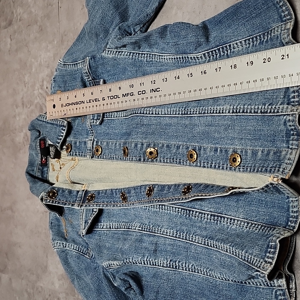 Medium Wash Denim Jacket Women’s M Fitted Jean Jacket Contrast Stitch Detail - Picture 8 of 15